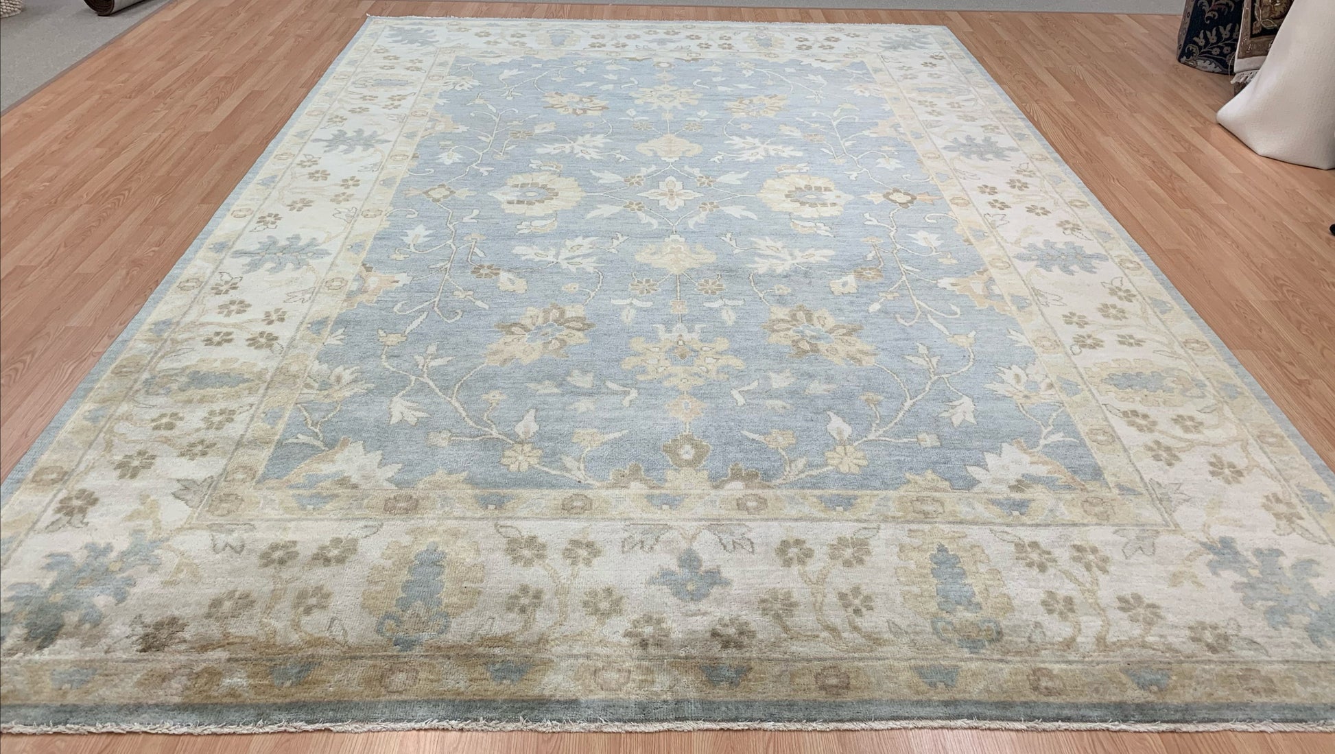 Hand-Knotted Wool Spa Blue Oushak Rug (10'2"x14)