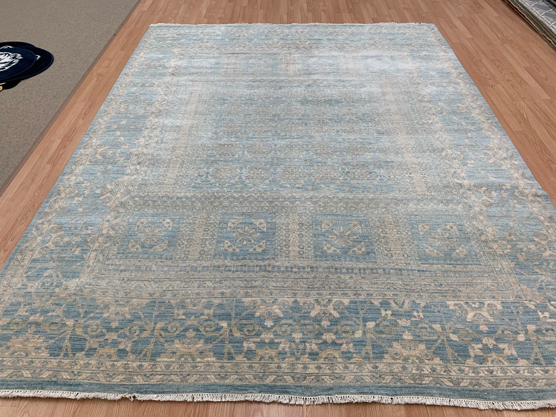 Hand-Knotted Wool Nourison Mamluk Rug (8'2"x10'5")