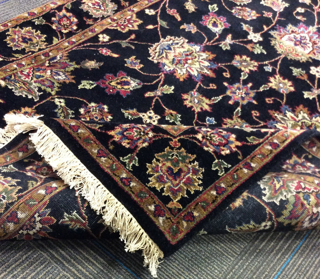 Hand-Knotted Wool Black Agra Rug (4'x6')