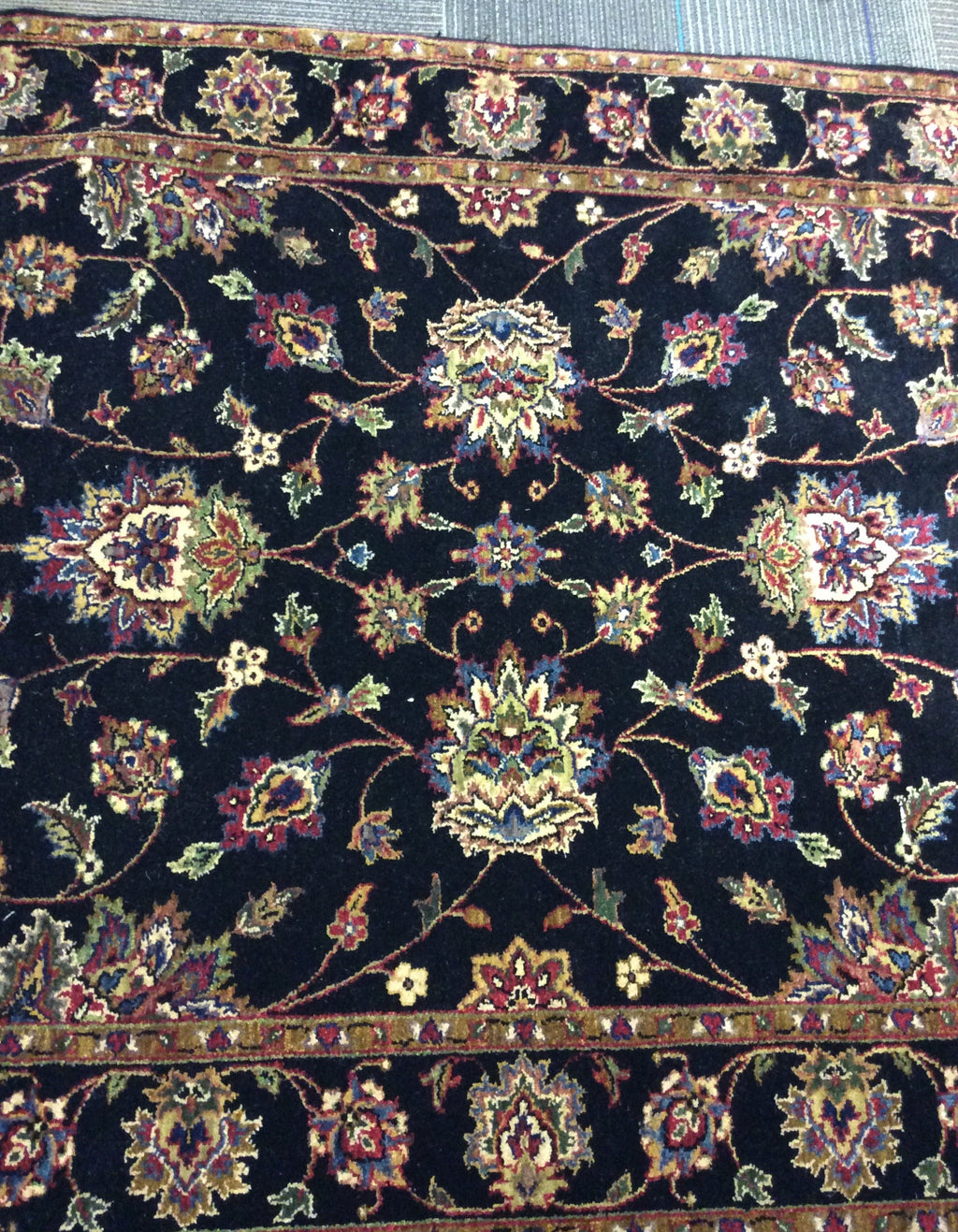 Hand-Knotted Wool Black Agra Rug (4'x6')