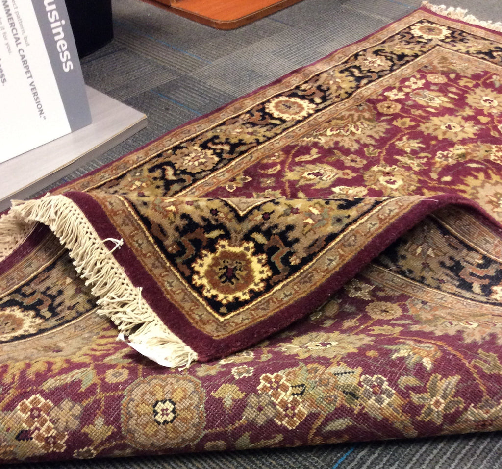 Hand-Knotted Wool Burgundy/Black Tabriz Rug (4'x6')