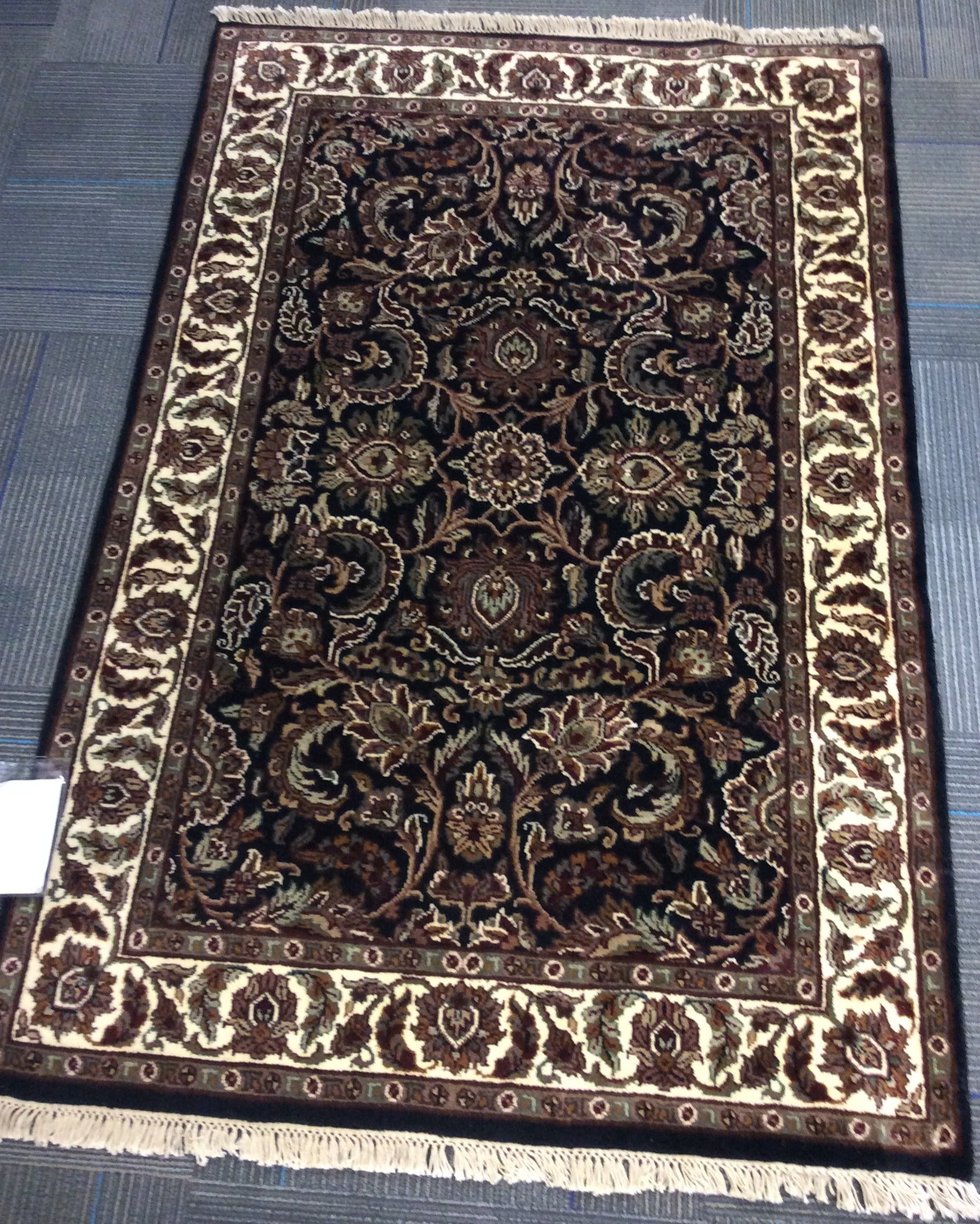 Hand-Knotted Wool Black/Ivory Kerman Rug (4'x6')