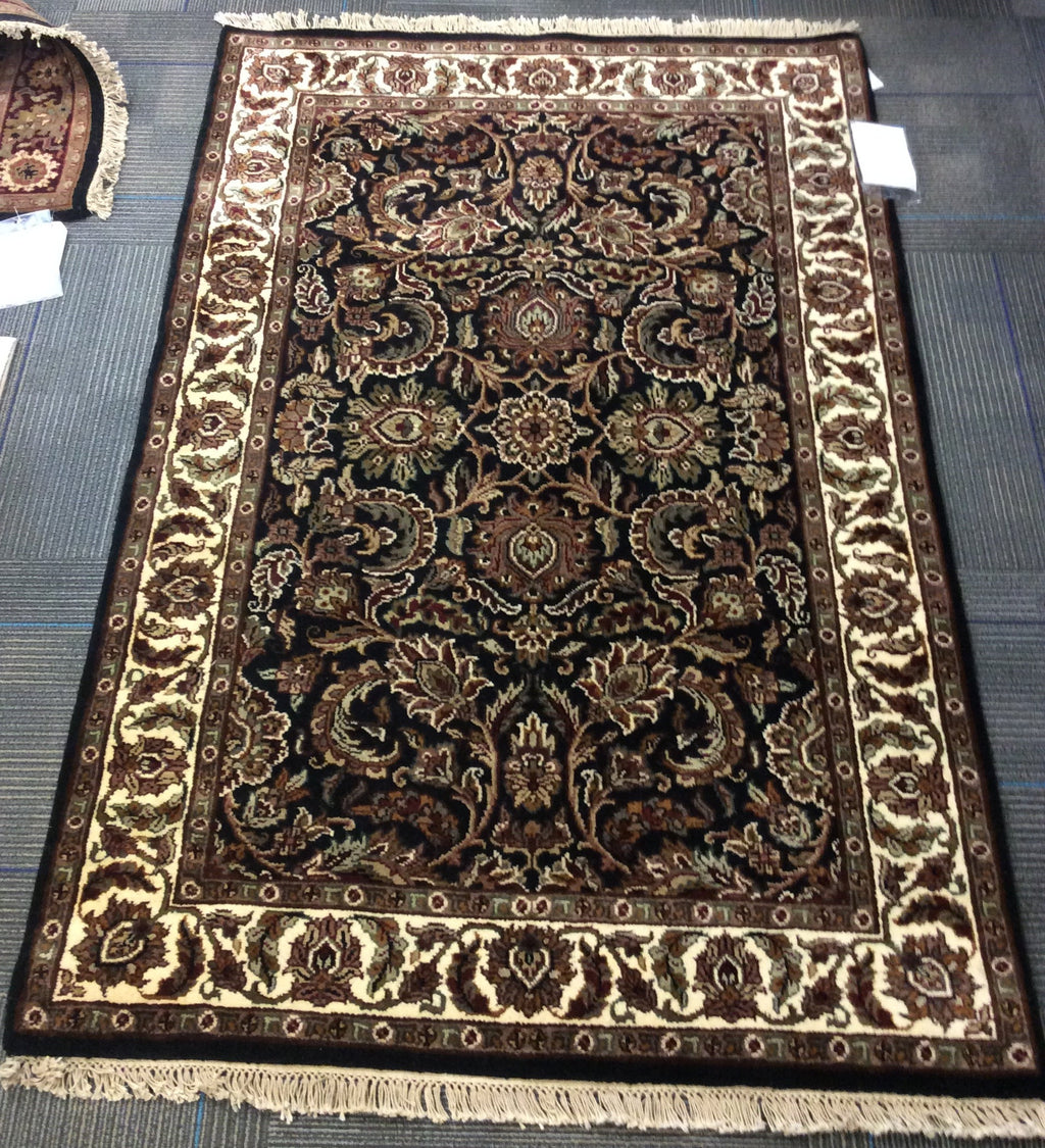 Hand-Knotted Wool Black/Ivory Kerman Rug (4'x6')