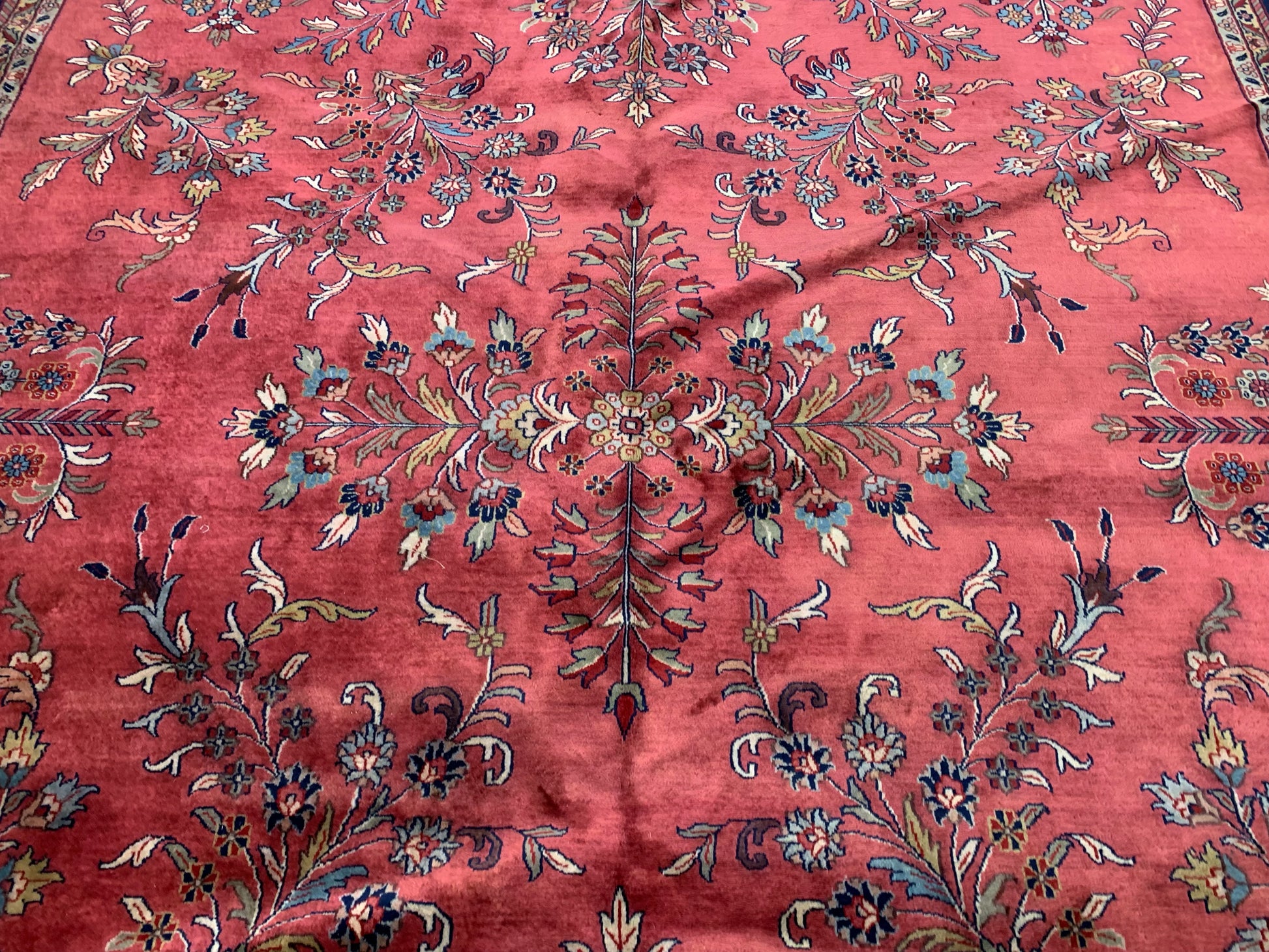 Hand-Knotted Vintage Sarouk Rose/Navy Rug(9'11" x 13'10")
