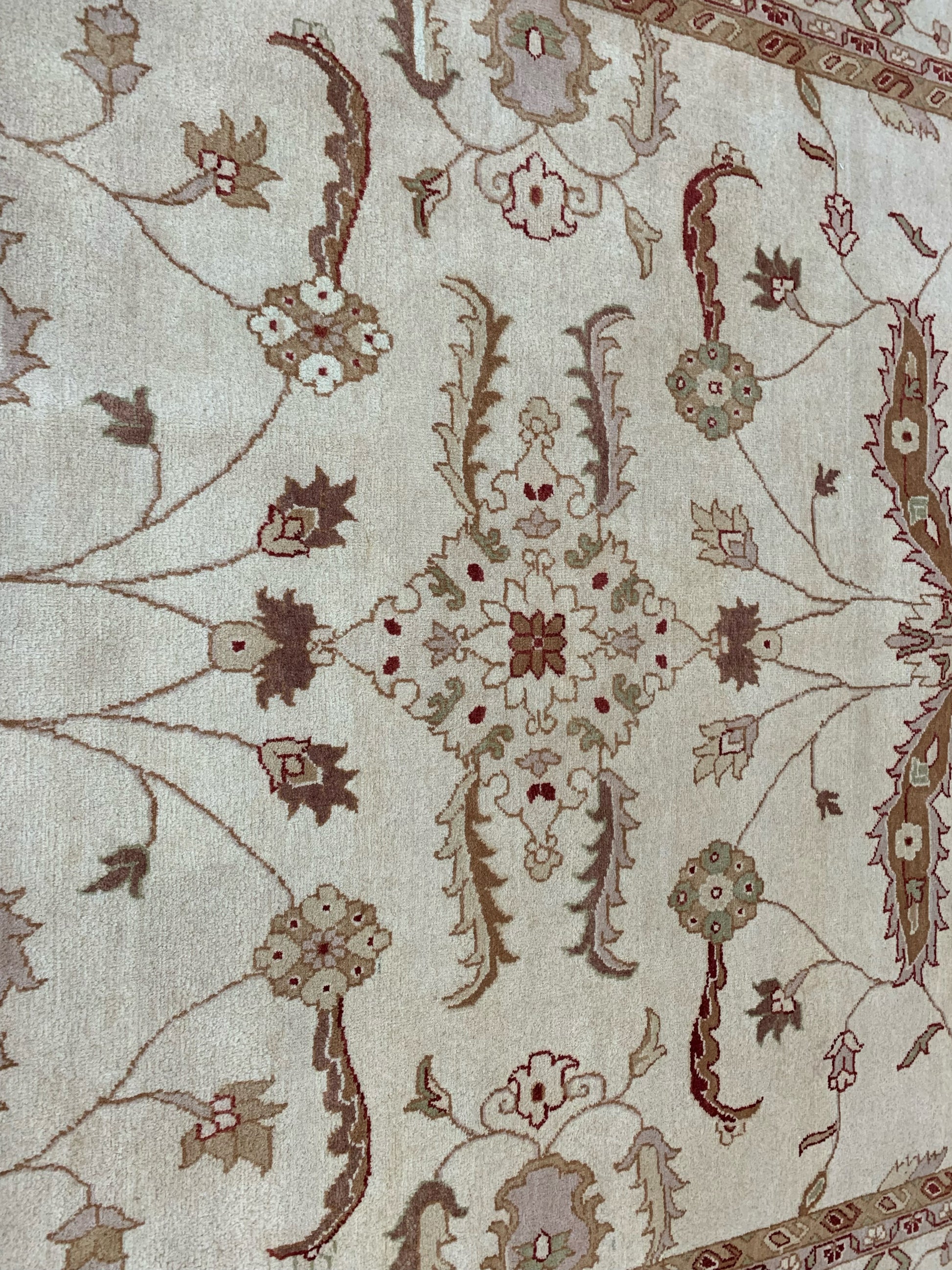 Hand-Knotted Wool Isfahan Ivory/Camel Rug (7'10"x11'6")