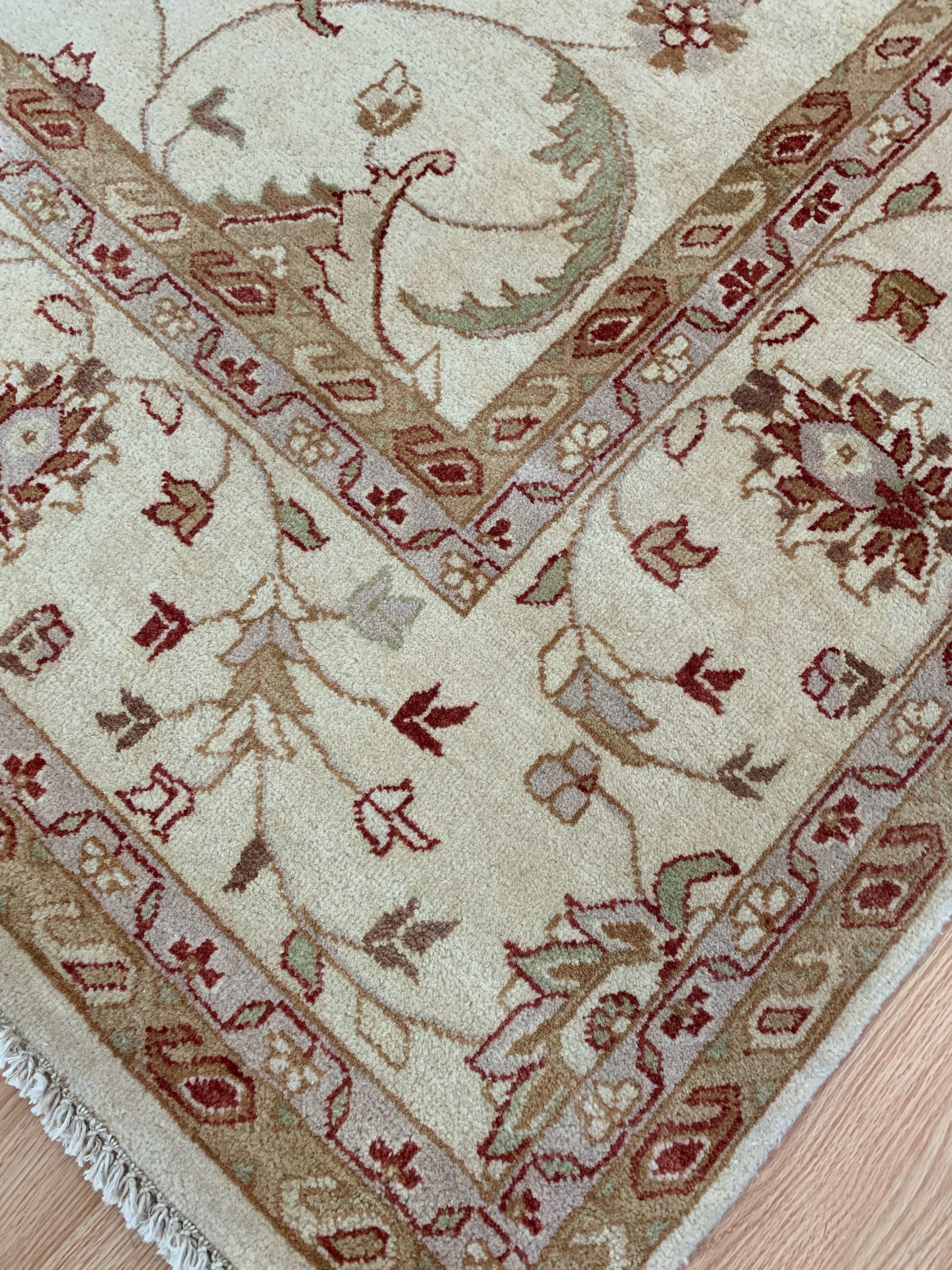 Hand-Knotted Wool Isfahan Ivory/Camel Rug (7'10"x11'6")