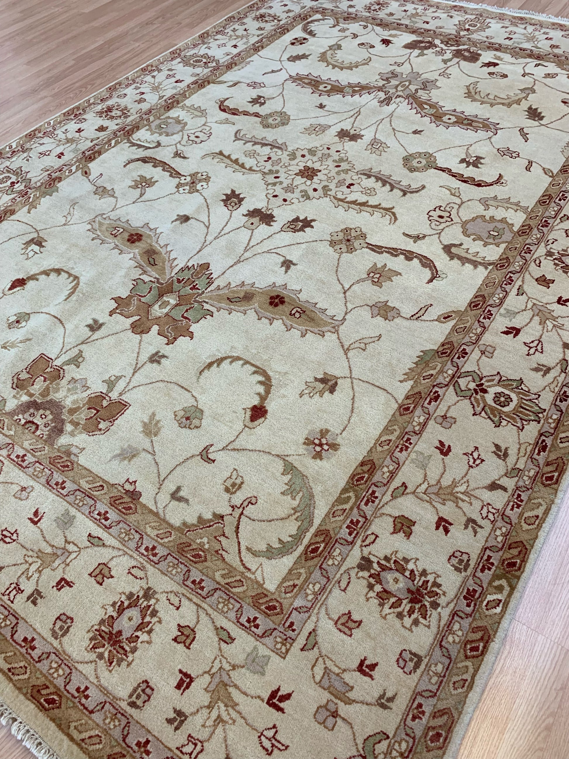 Hand-Knotted Wool Isfahan Ivory/Camel Rug (7'10"x11'6")