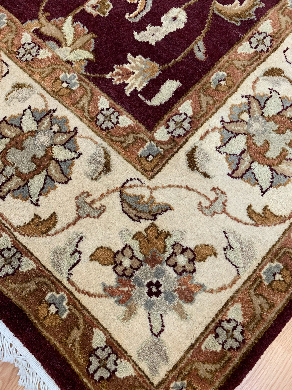 Hand-Knotted Wool Burgundy/Ivory Kashan Rug (7'9"x9'10")