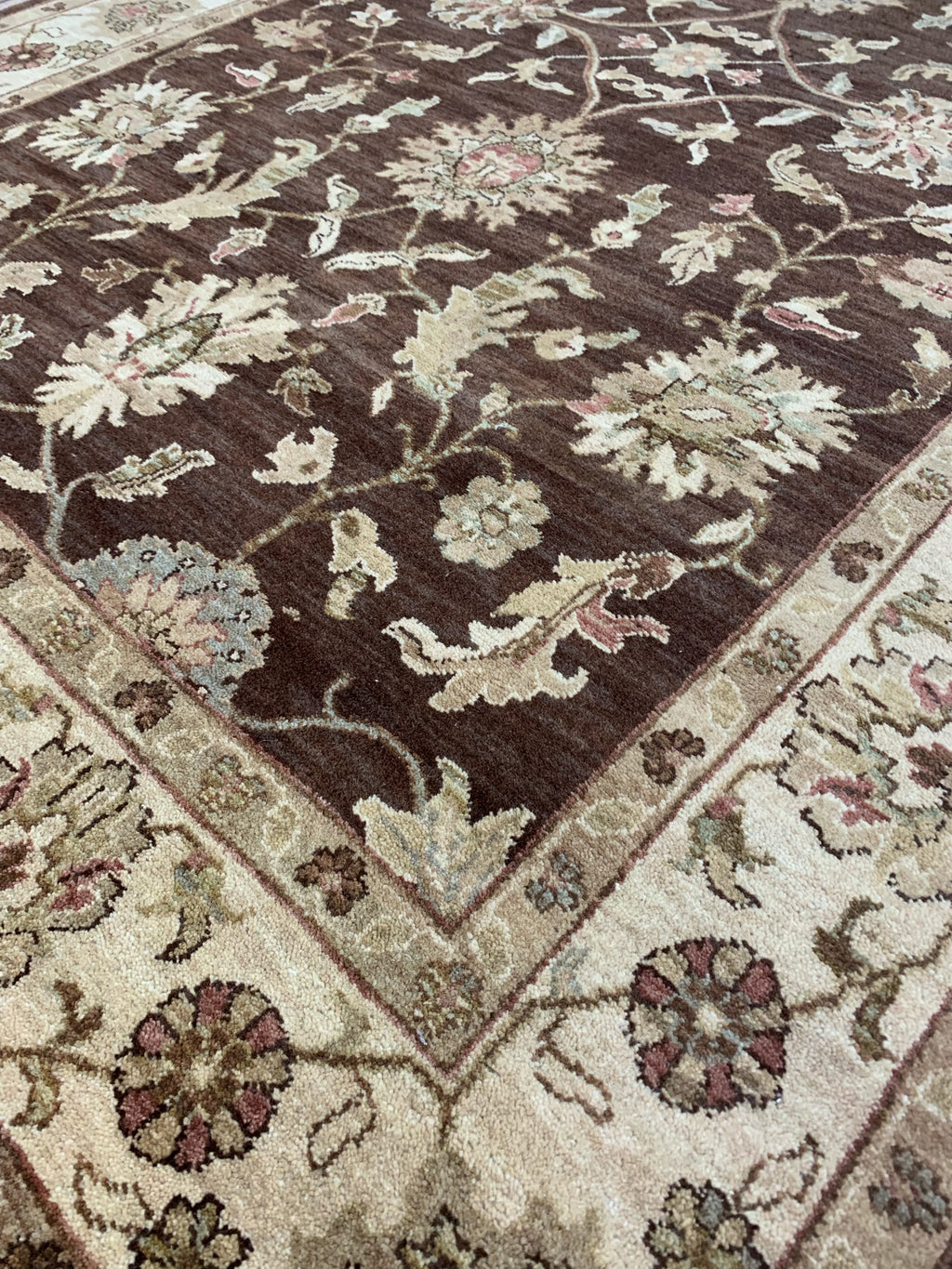 Hand-Knotted Wool Chocolate/Cream Kashan Rug (6'x9')
