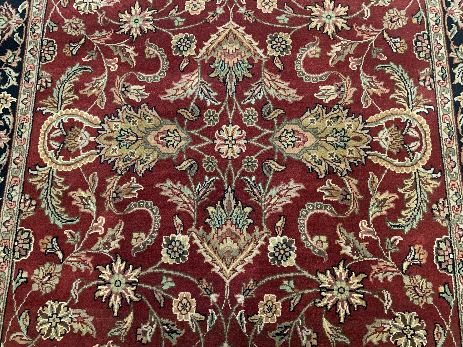 Hand-Knotted Wool Red/Black Tabriz Rug (6'x9')