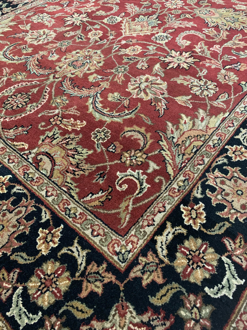 Hand-Knotted Wool Red/Black Tabriz Rug (6'x9')