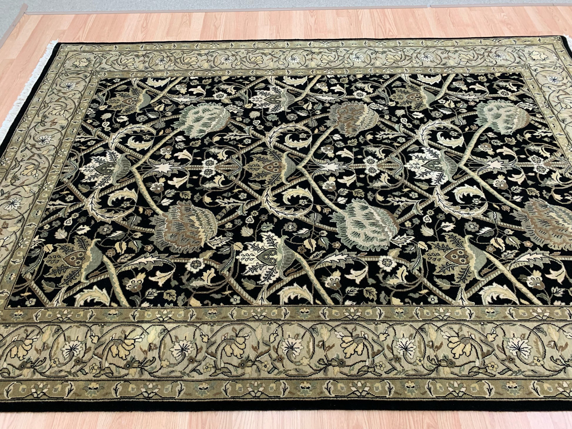 Hank-Knotted Wool Black Agra Rug (6'x9')