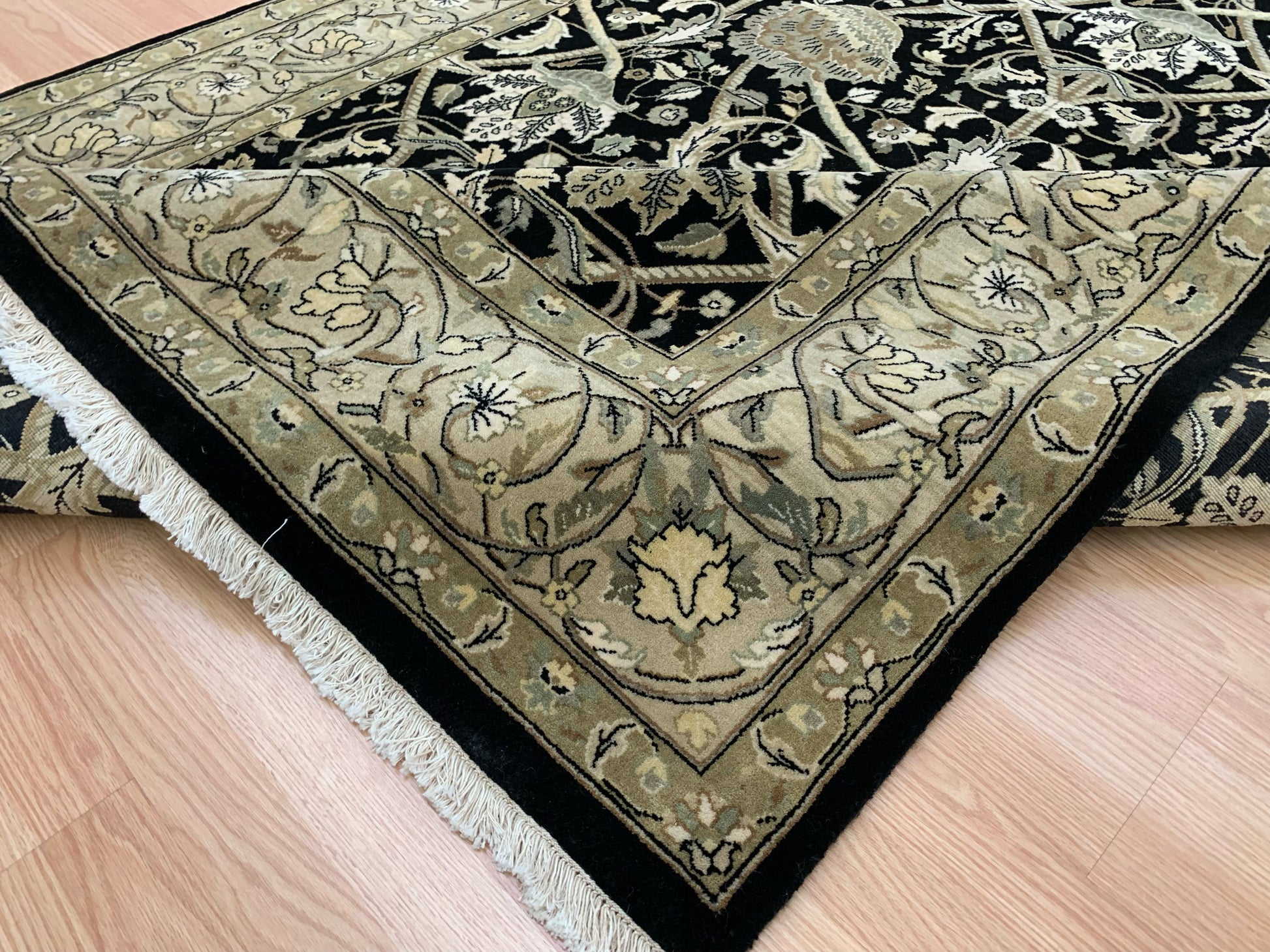 Hank-Knotted Wool Black Agra Rug (6'x9')