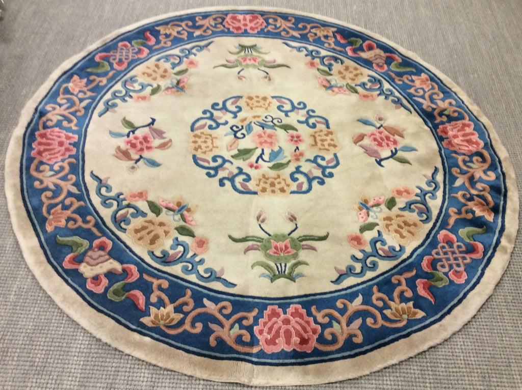 Hand-Knotted Wool Peking Ivory/Blue Chinese Carved Round Rug (5'Rd)