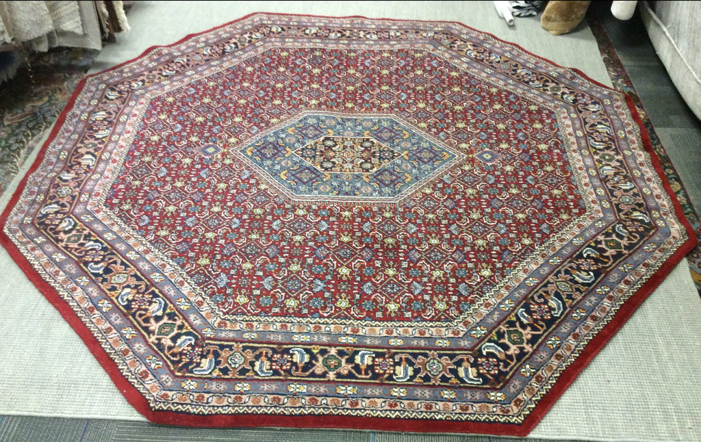Vintage Hand-Knotted Wool Red Indo Bidjar Octagon Rug (8'Oct)