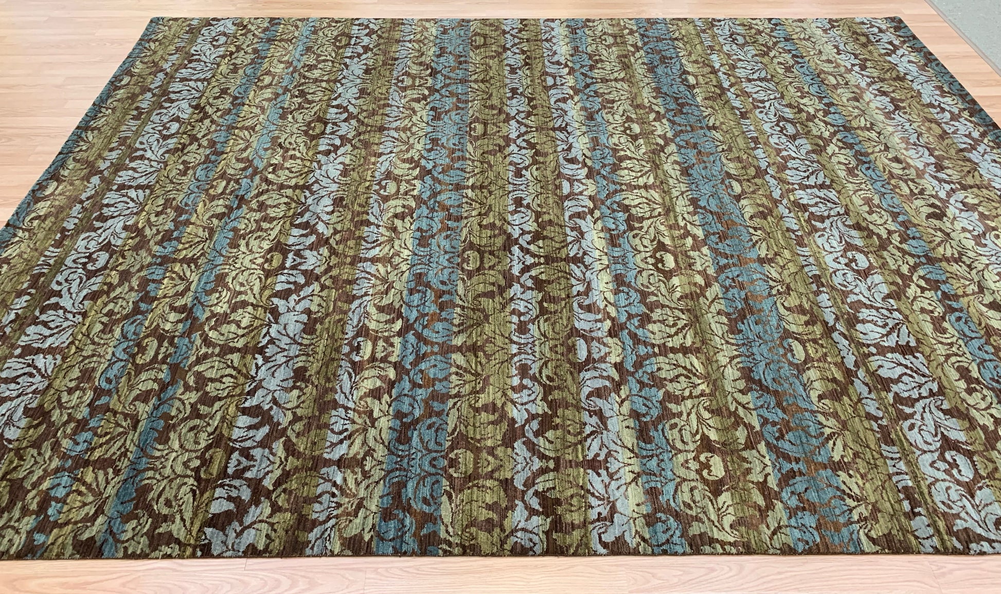 Hand-Knotted Wool Jaipur Le Reve Rug (8'10"x12')