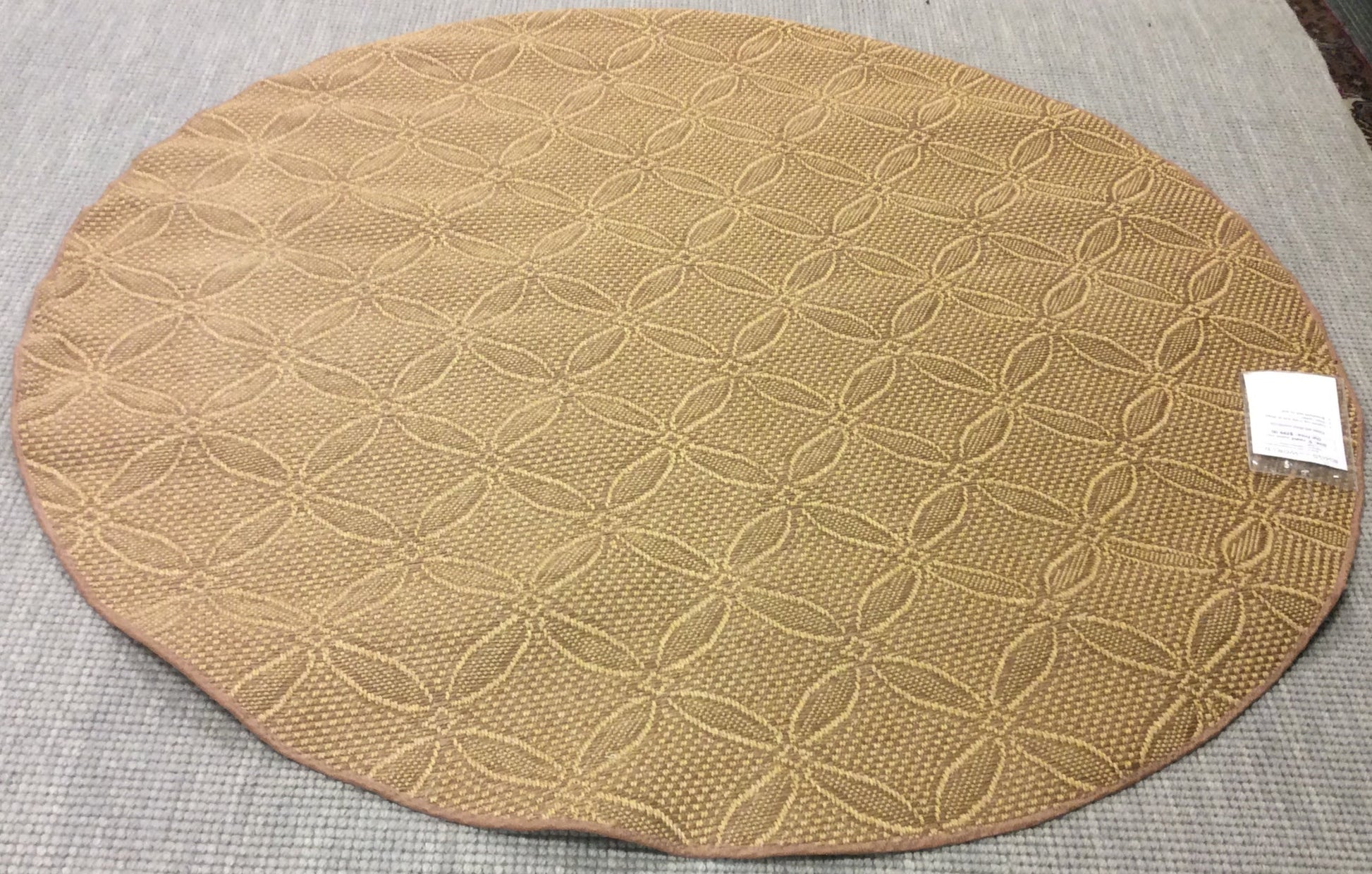 Machine Woven Polypropylene Suzano Almond Indoor/Outdoor Round Rug (5'Rd)