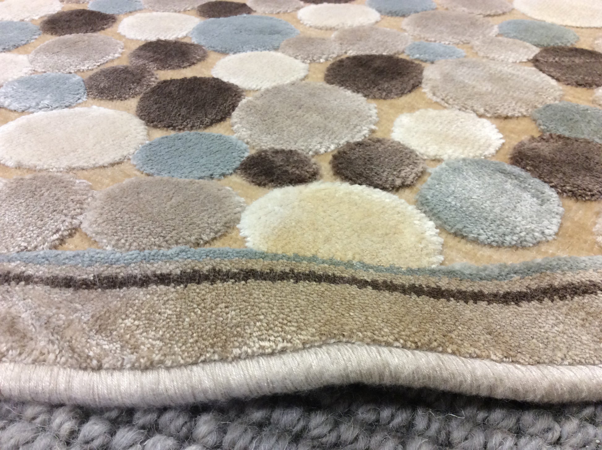 Machine Woven Chenille Loloi Halton Grey/Brown Round Rug (4'Rd)