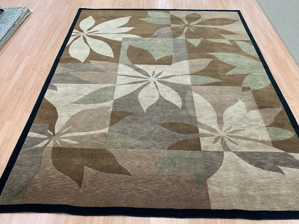 Hand-Knotted Wool Indo Tibetan Deco Flowers Rug (8'1"x 9'11")