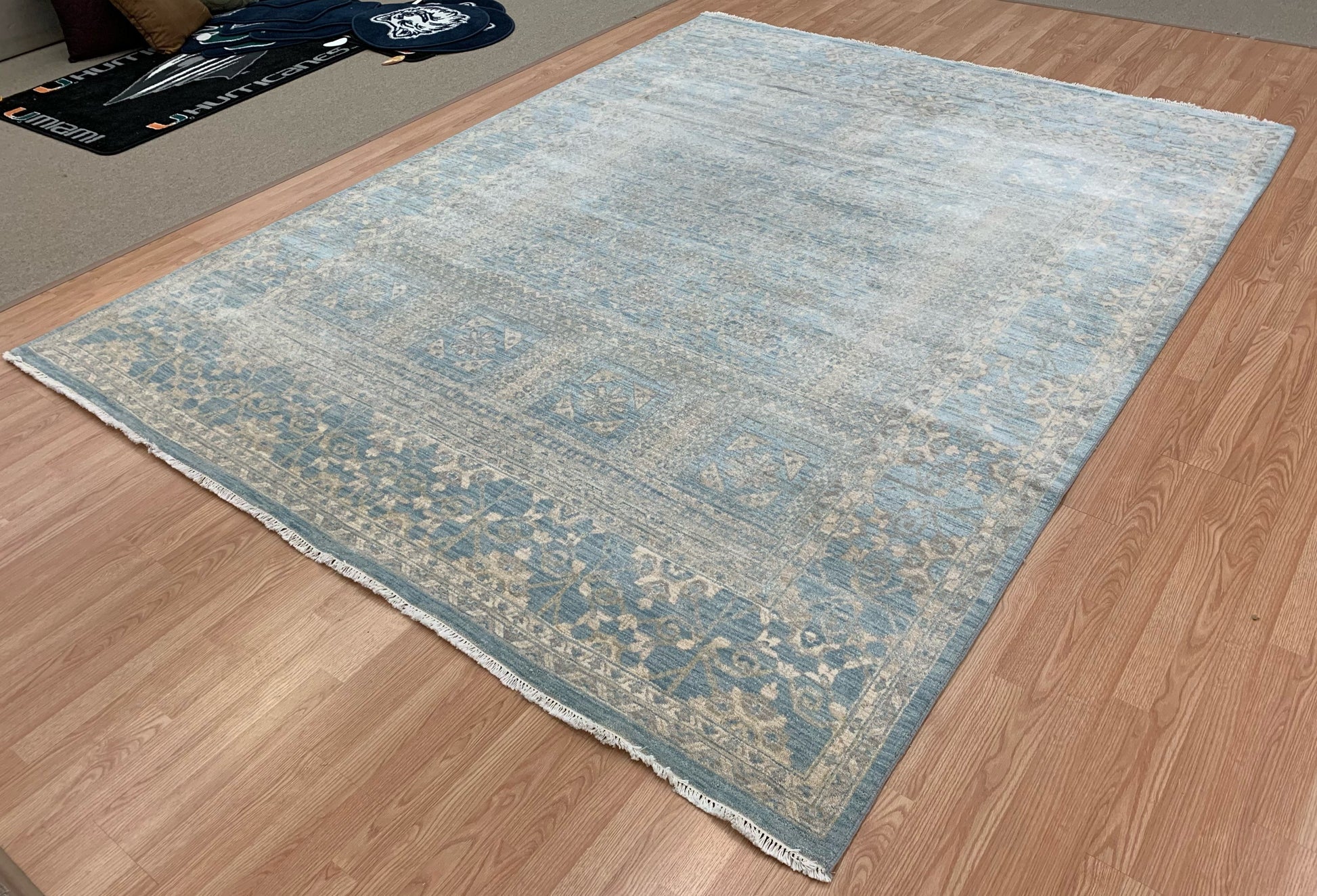 Hand-Knotted Wool Nourison Mamluk Rug (8'2"x10'5")