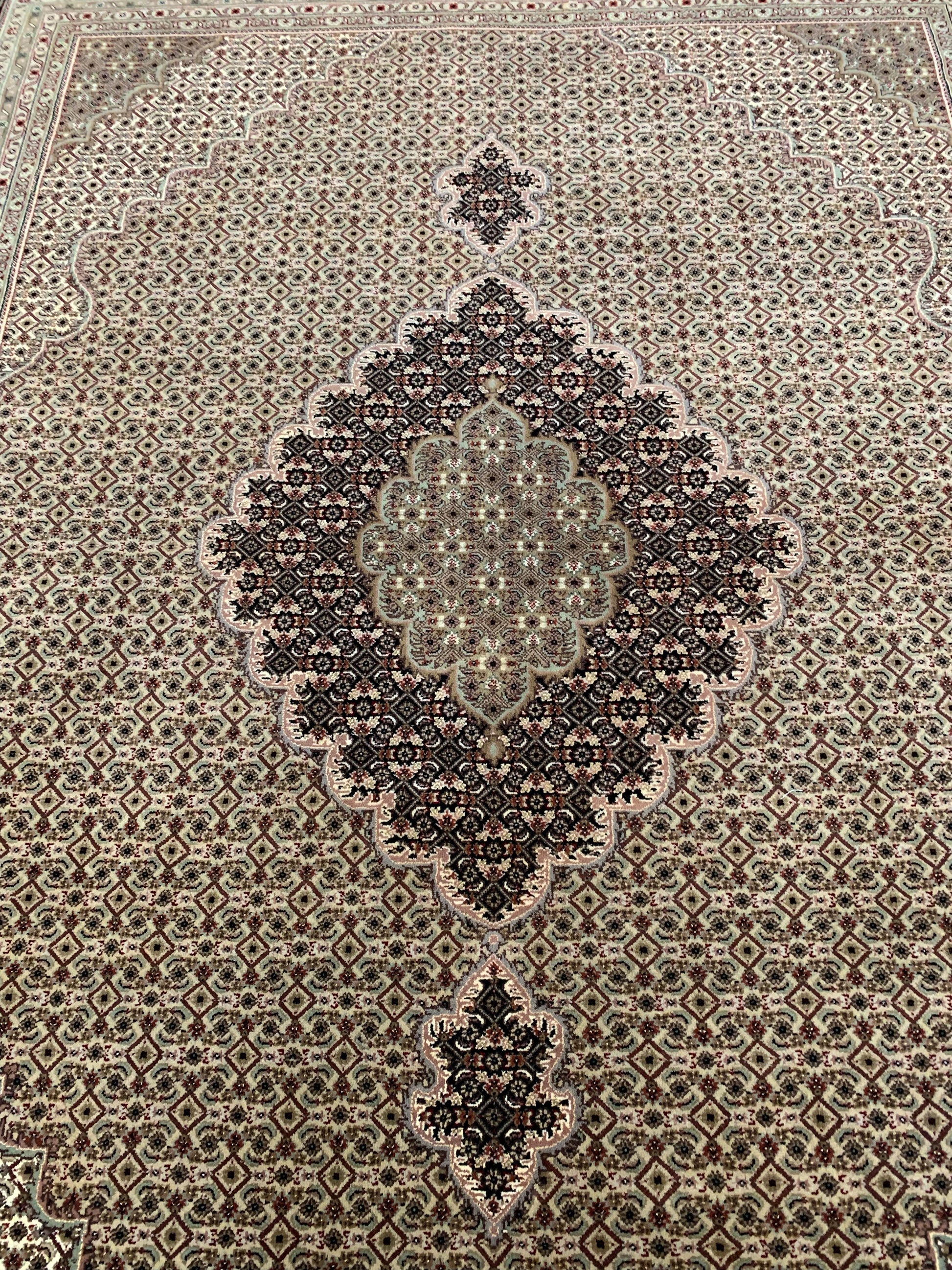 Hand-Knotted Wool and Silk Tabriz Mahi Beige/Black Rug (8'3"x10'2")