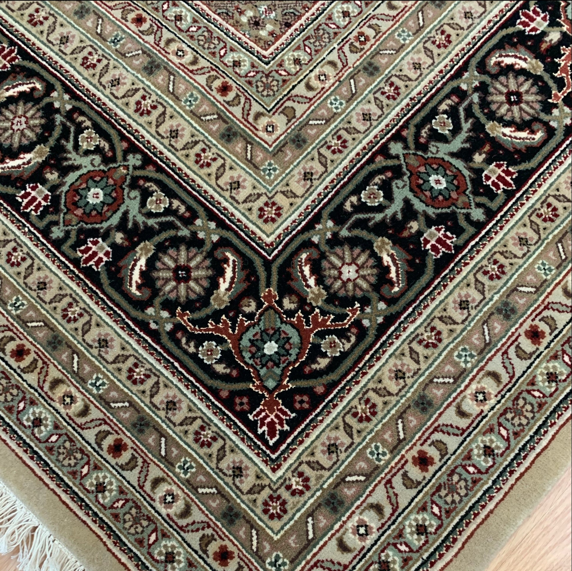 Hand-Knotted Wool and Silk Tabriz Mahi Beige/Black Rug (8'3"x10'2")