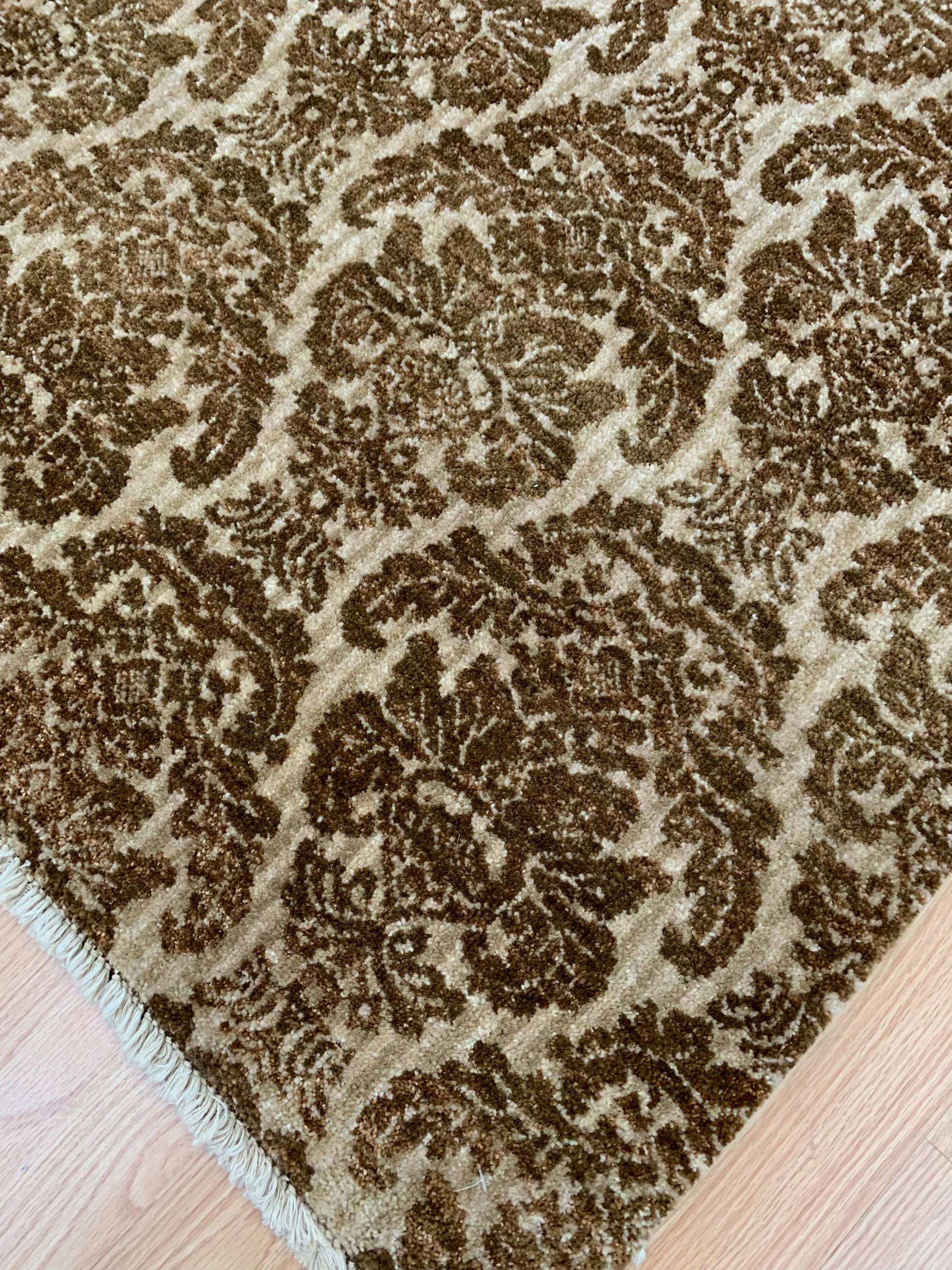 Hand-Knotted Wool Camel Gold Damask Rug (7'11"x9'11")