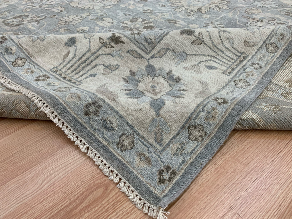 Hand-Knotted Wool Dove Grey Mahal Rug (7'9"x9'11")
