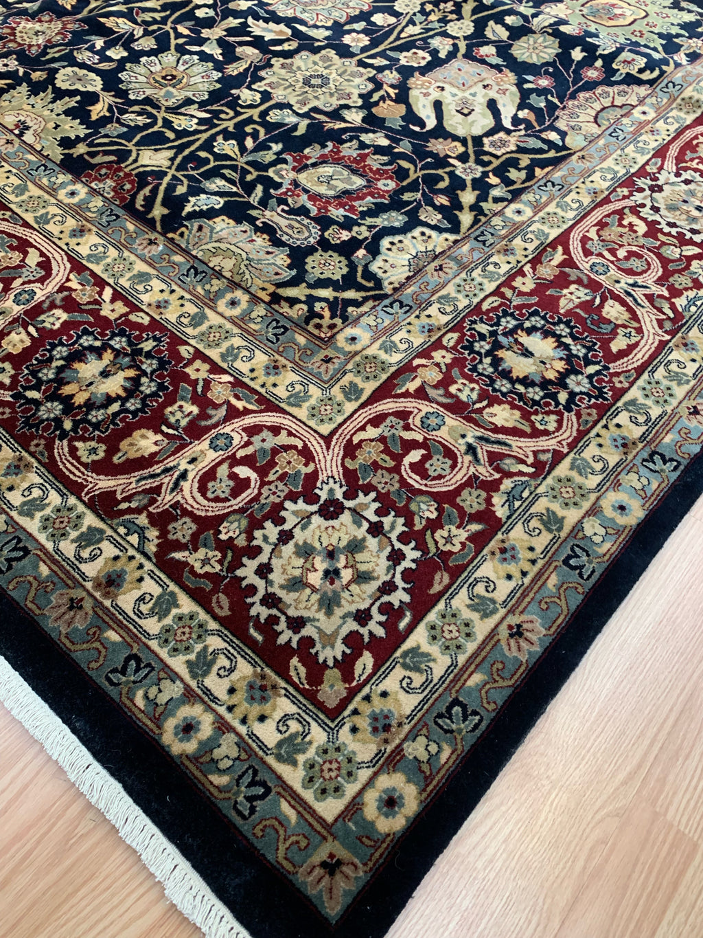 Hand-Knotted Wool Navy/Red Agra Rug (9'8"x13'9")