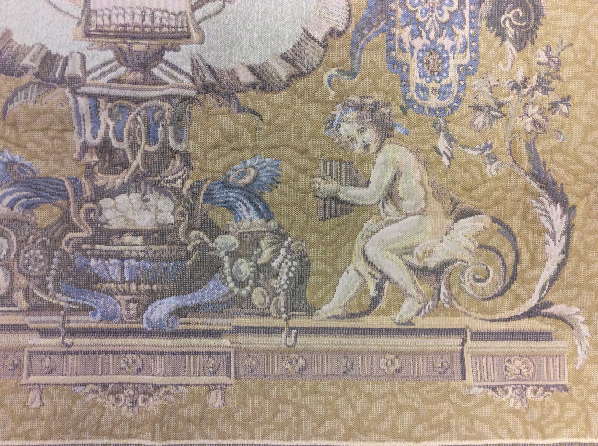 Vintage Le Poritque de Junon Tapesty (47"x64")