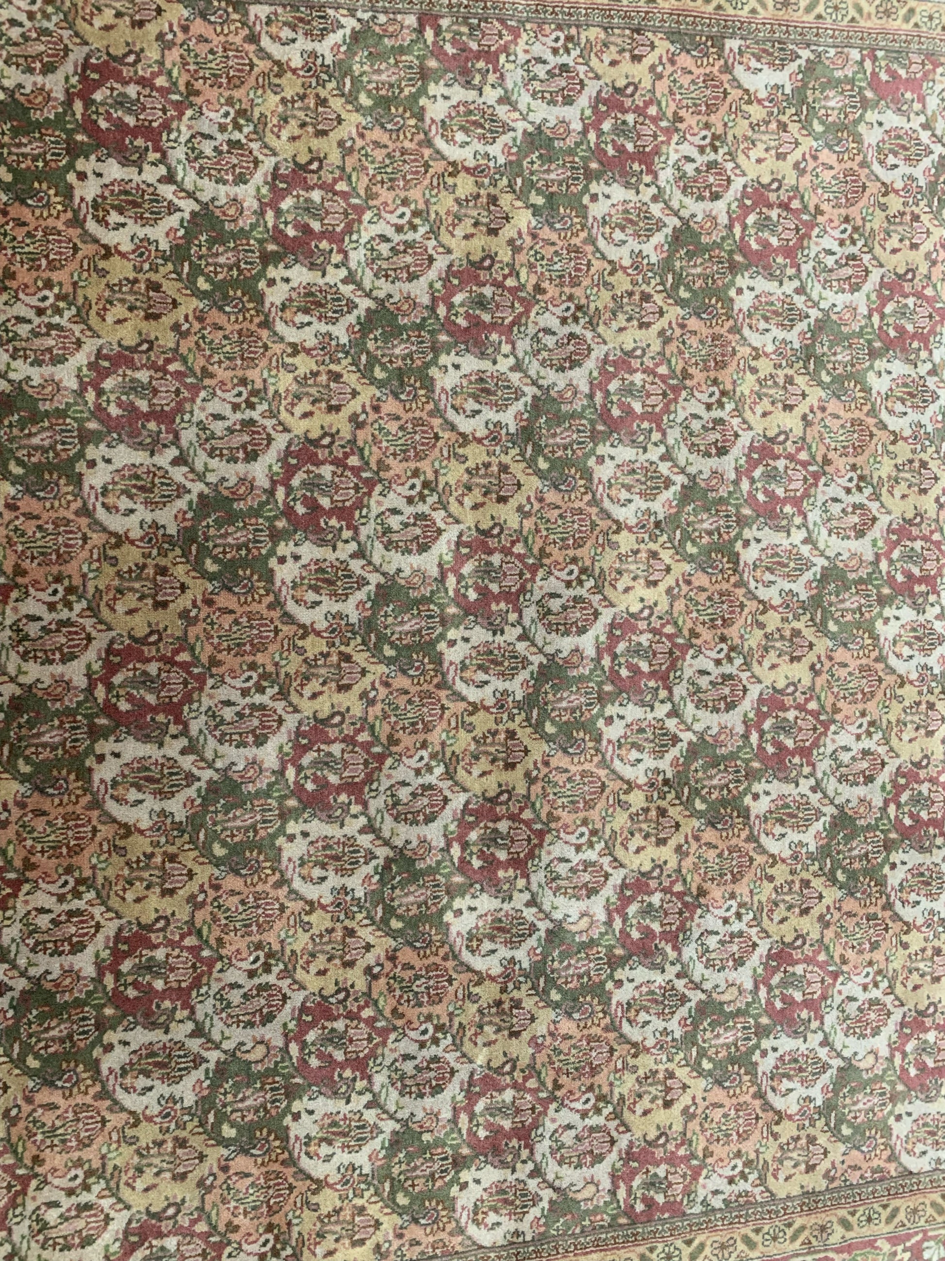 Vintage Hand-Knotted Wool Multi Pastel Varanasi Rug (6'x9')