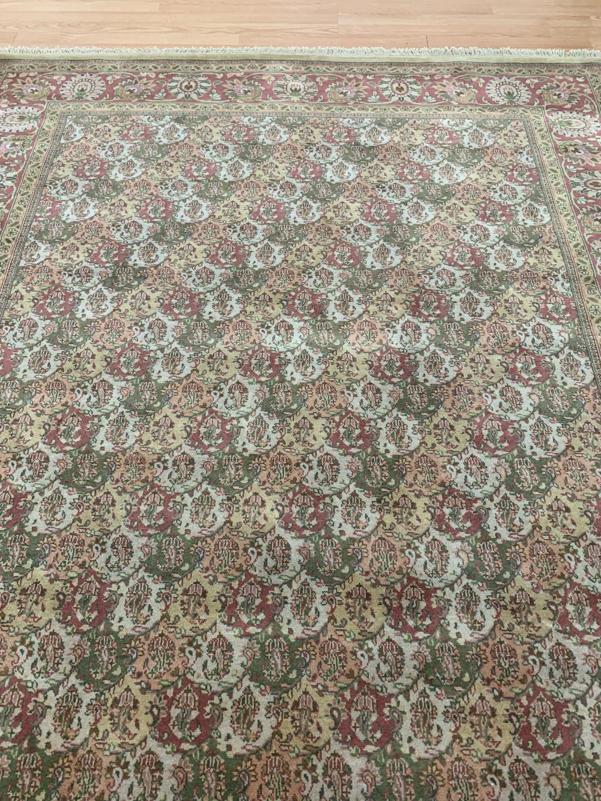 Vintage Hand-Knotted Wool Multi Pastel Varanasi Rug (6'x9')