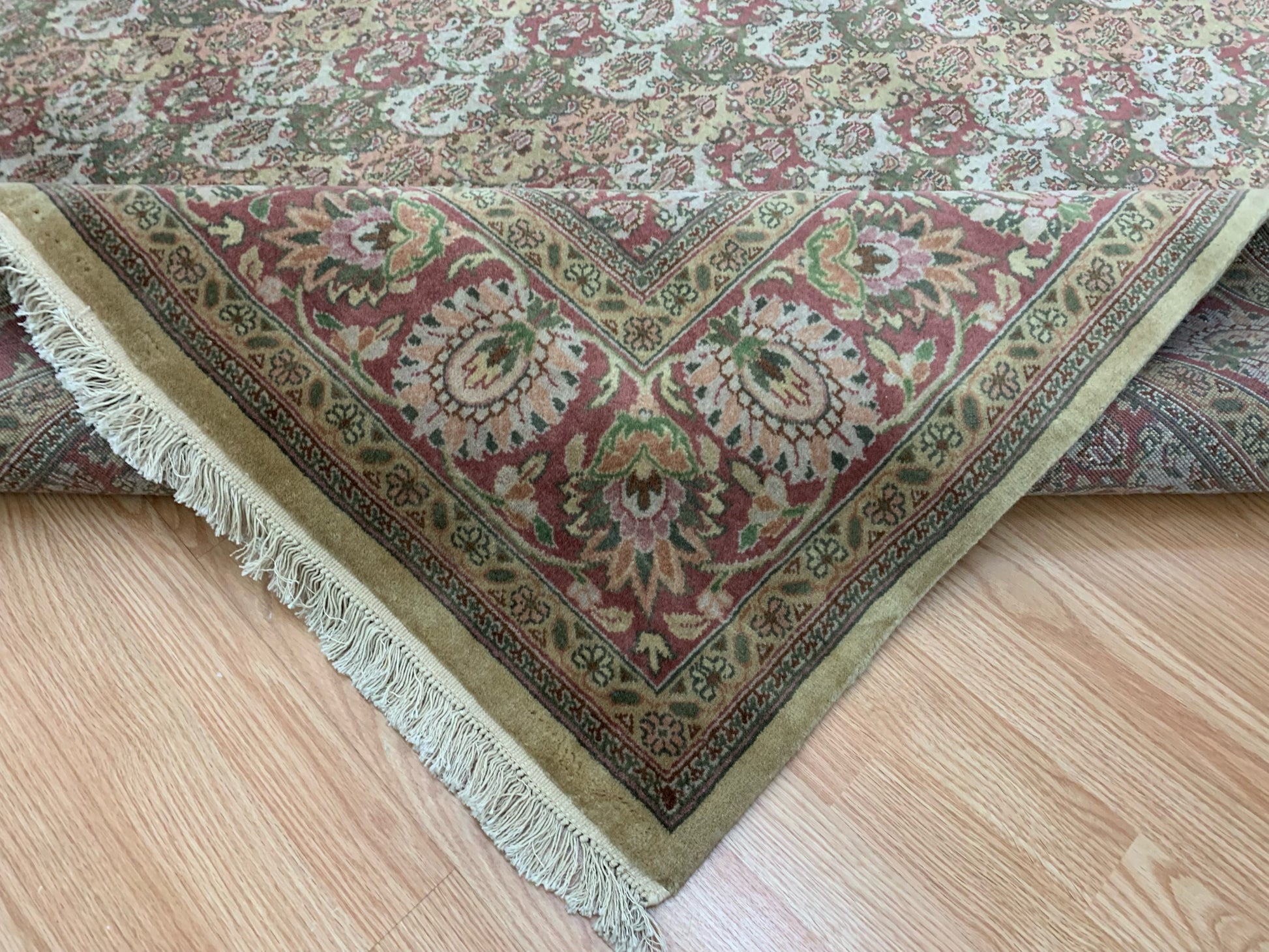 Vintage Hand-Knotted Wool Multi Pastel Varanasi Rug (6'x9')