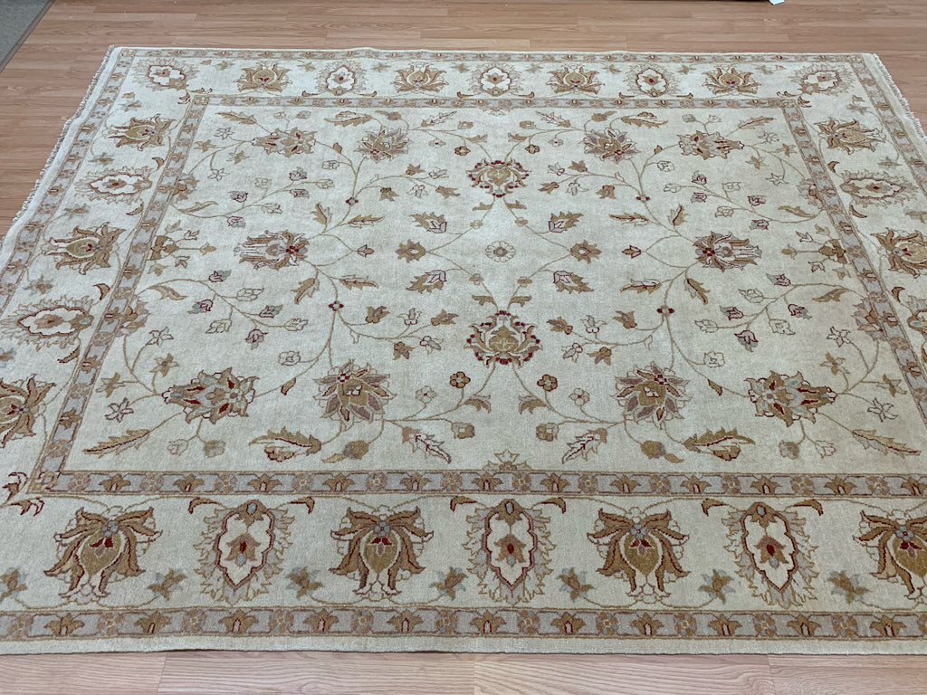 Hand-Knotted Wool Ivory Kashan Rug (7'9"x9'9")