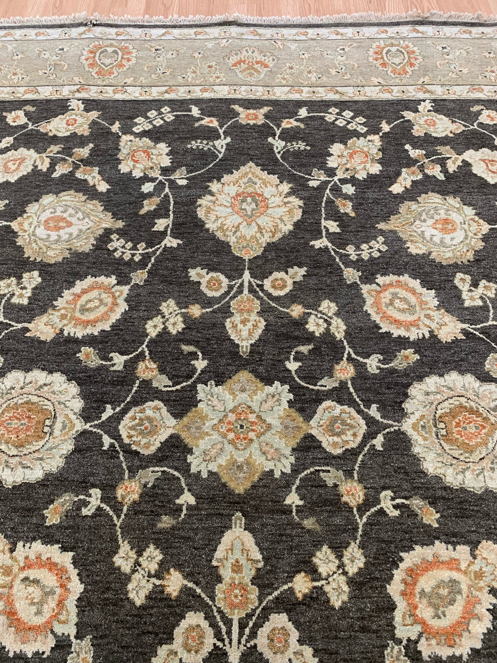 Hand-Knotted Wool Dark Grey Agra Rug (8'x10')