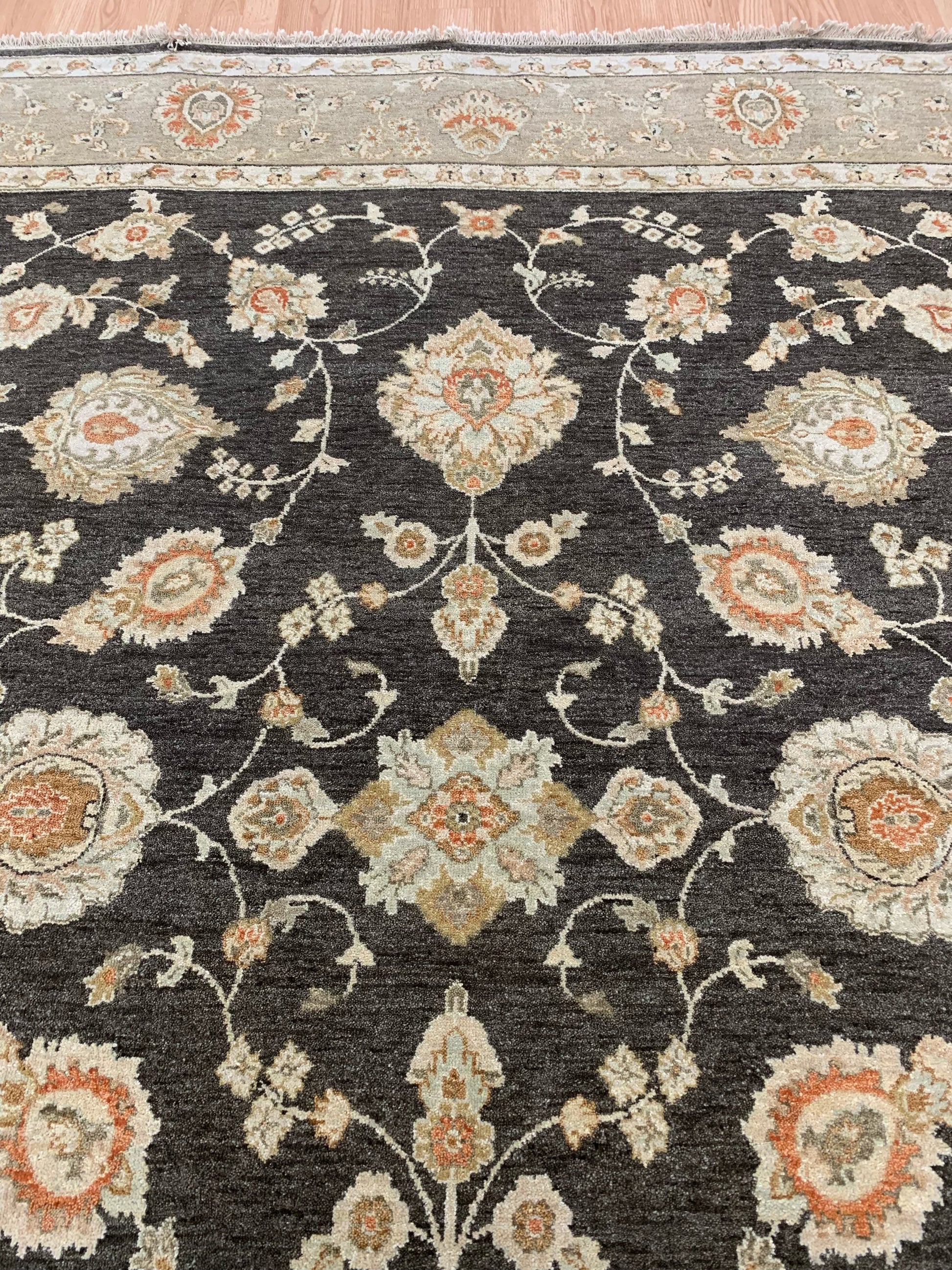 Hand-Knotted Wool Dark Grey Agra Rug (8'x10')
