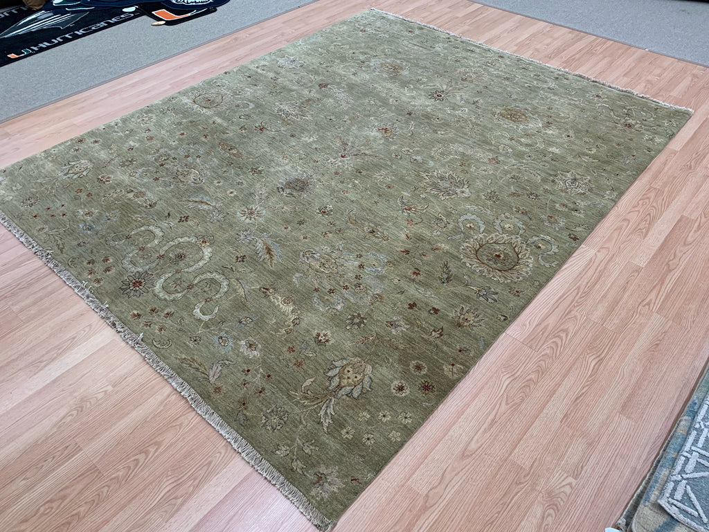 Hand-Knotted Wool Green Borderless Rug (8'2"x10')