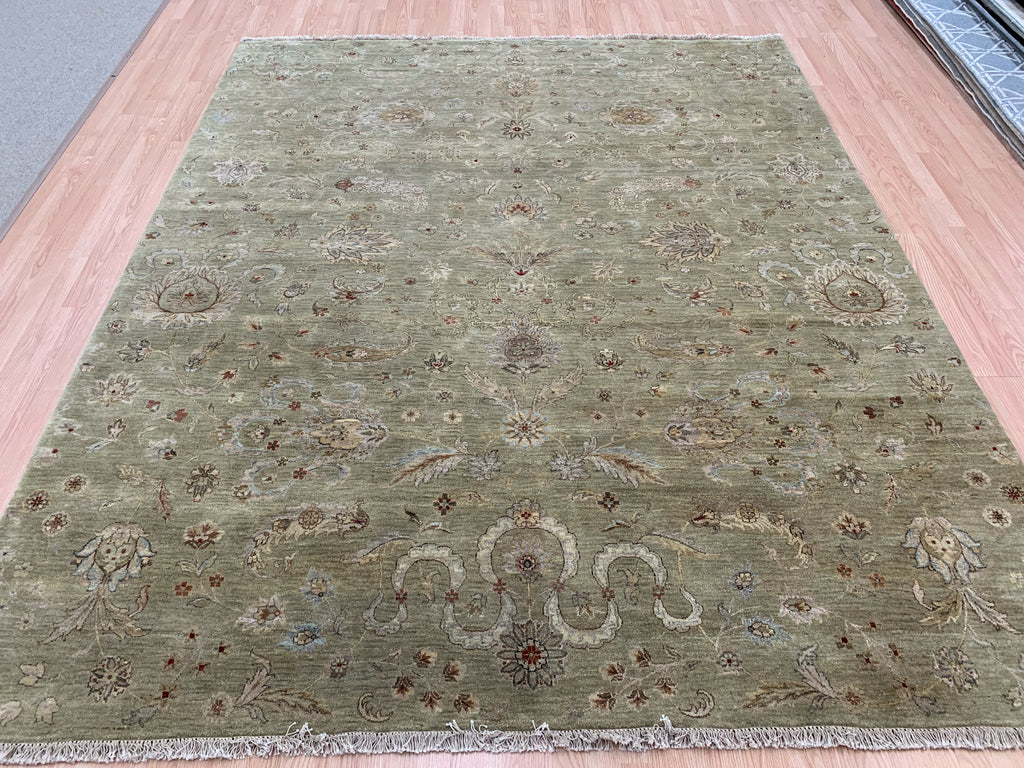 Hand-Knotted Wool Green Borderless Rug (8'2"x10')