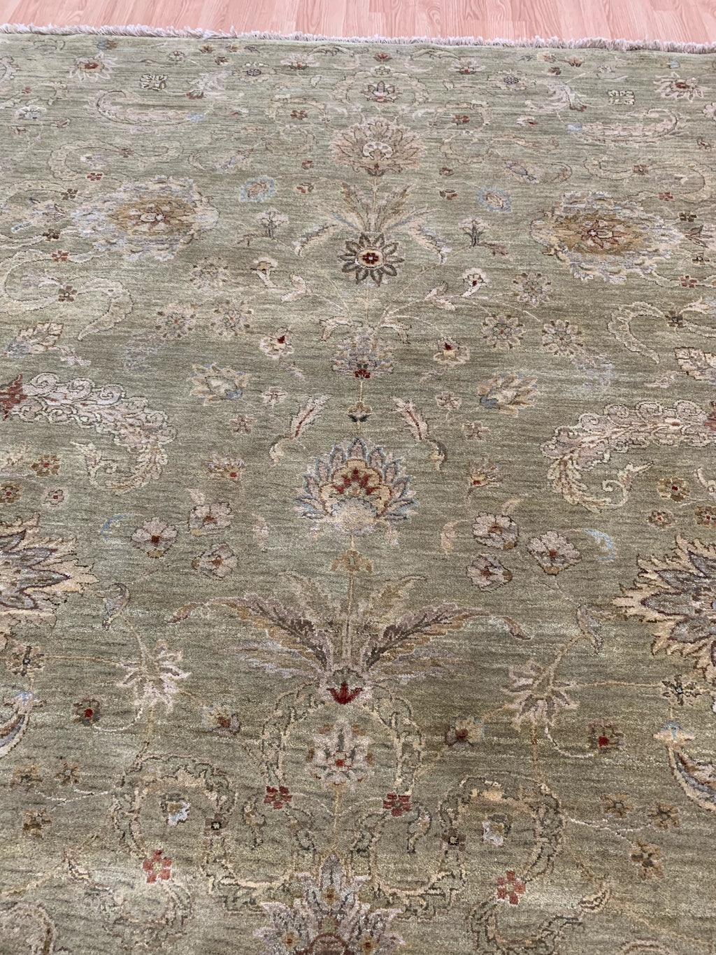 Hand-Knotted Wool Green Borderless Rug (8'2"x10')