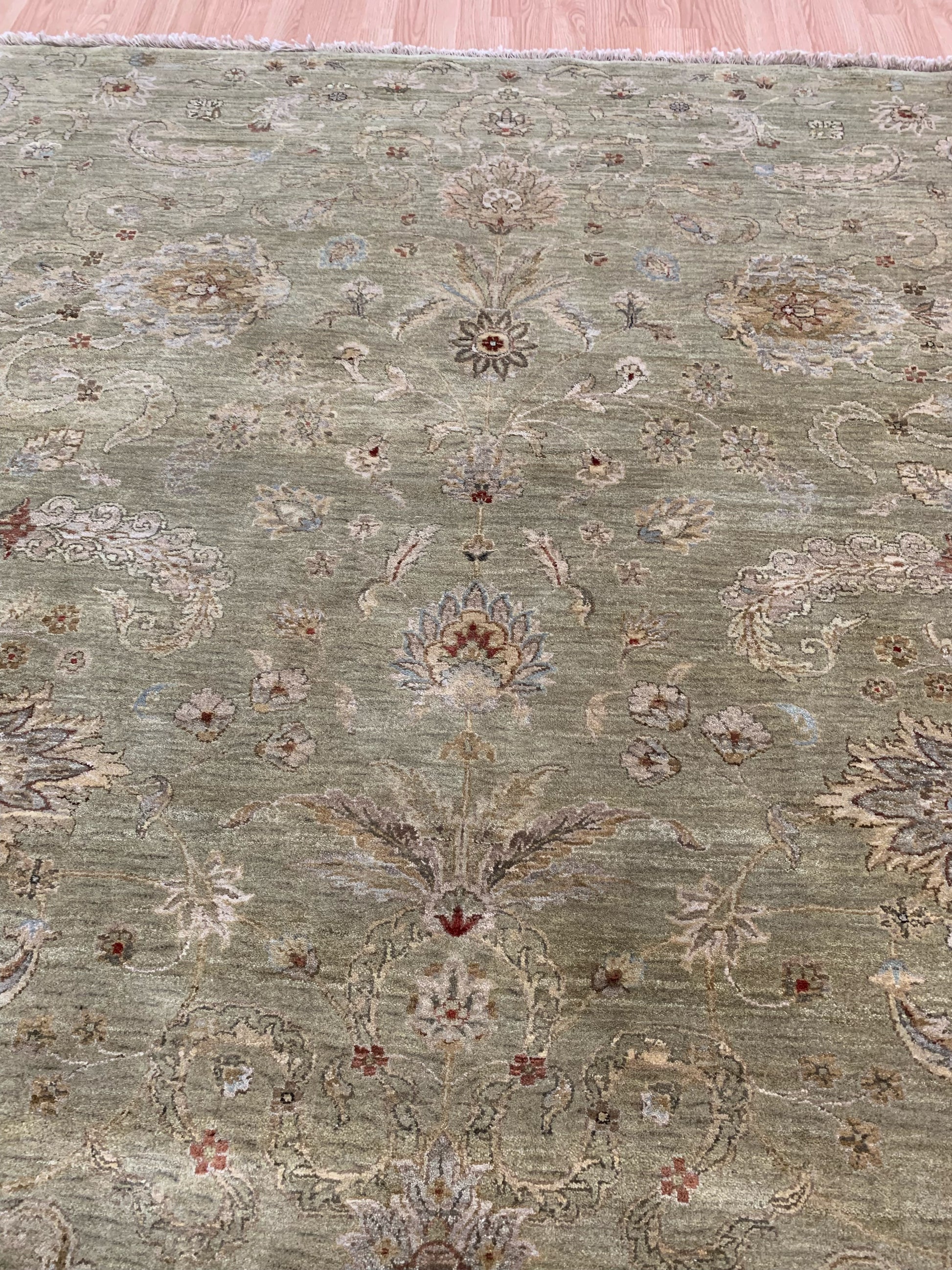 Hand-Knotted Wool Green Borderless Rug (8'2"x10')